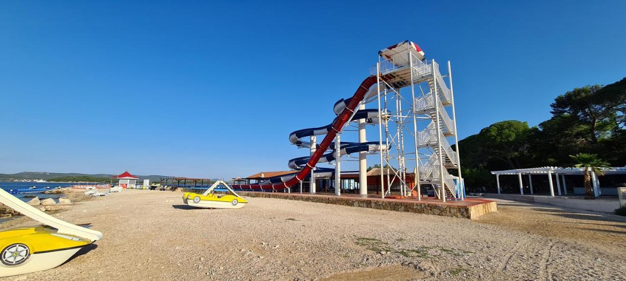 Mobile Home Noa Биоград на Мору Екстериор снимка