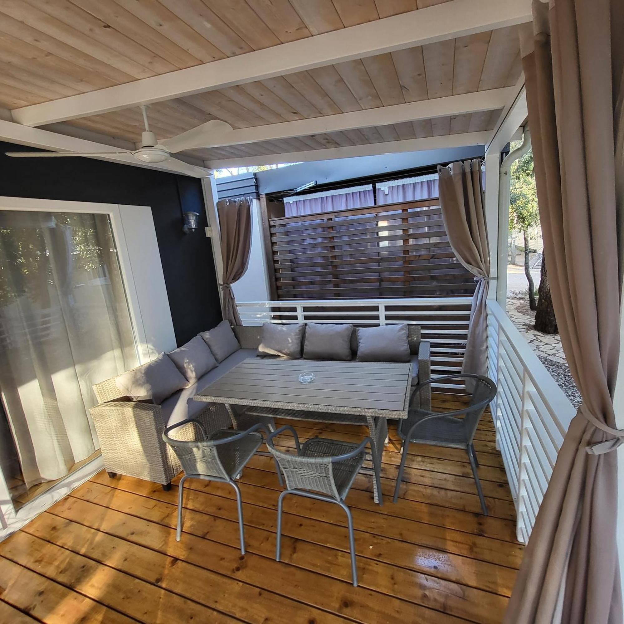 Mobile Home Noa Биоград на Мору Екстериор снимка