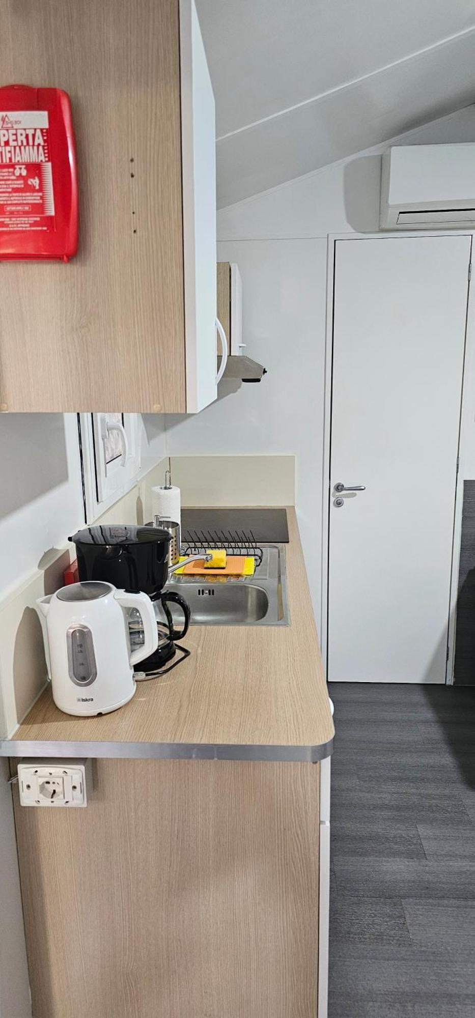 Mobile Home Noa Биоград на Мору Екстериор снимка